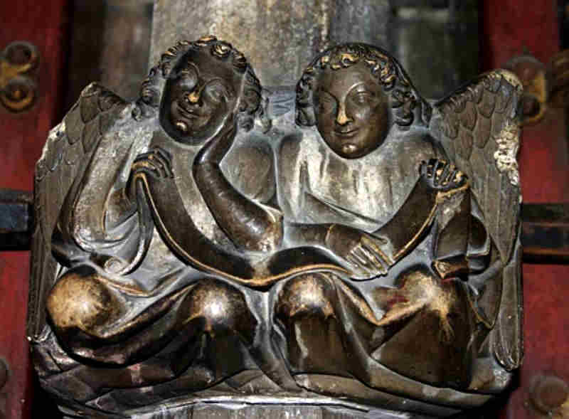 Ch&eacute;rubins en bronze Chapelle Haute de la Sainte Chapelle Paris