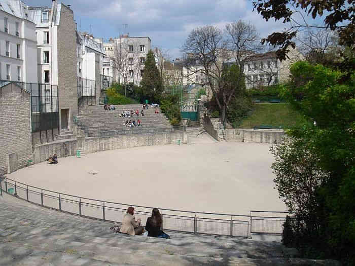 Vue des Ar&egrave;nes de Lut&egrave;ce
