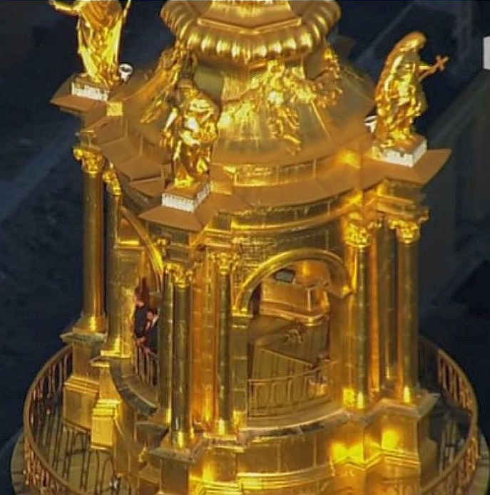 Le Dome &agrave; la feuille d'or des Invalides &agrave; Paris