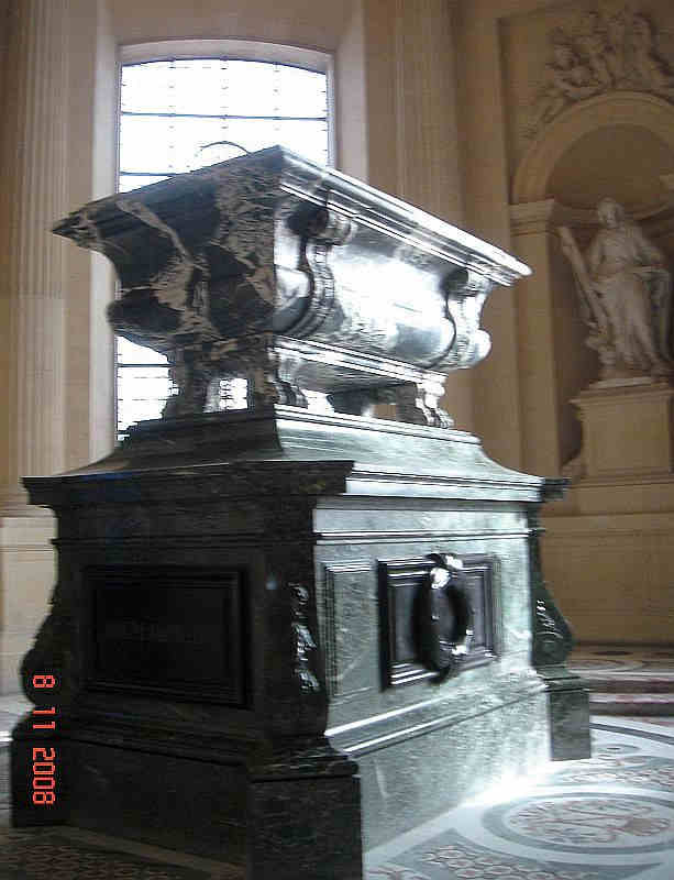 Tombeau de Joseph Bonaparte aux Invalides