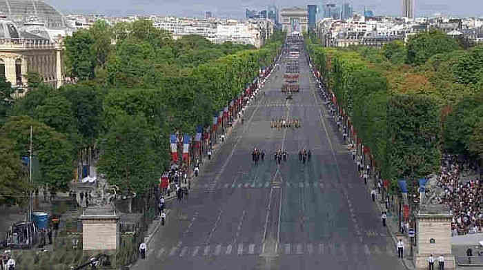 Champs Elys&eacute;es Paris 14 juillet