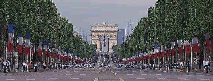 Champs Elys&eacute;es Paris 14 juillet