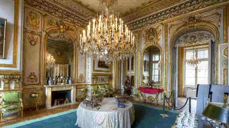 un salon de l'h&ocirc;tel de la marine Place de la Concorde  
