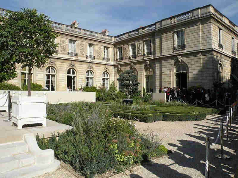 Jardin priv&eacute; du Pr&eacute;sident dfe la R&eacute;publique &agrave;  l'Elys&eacute;e